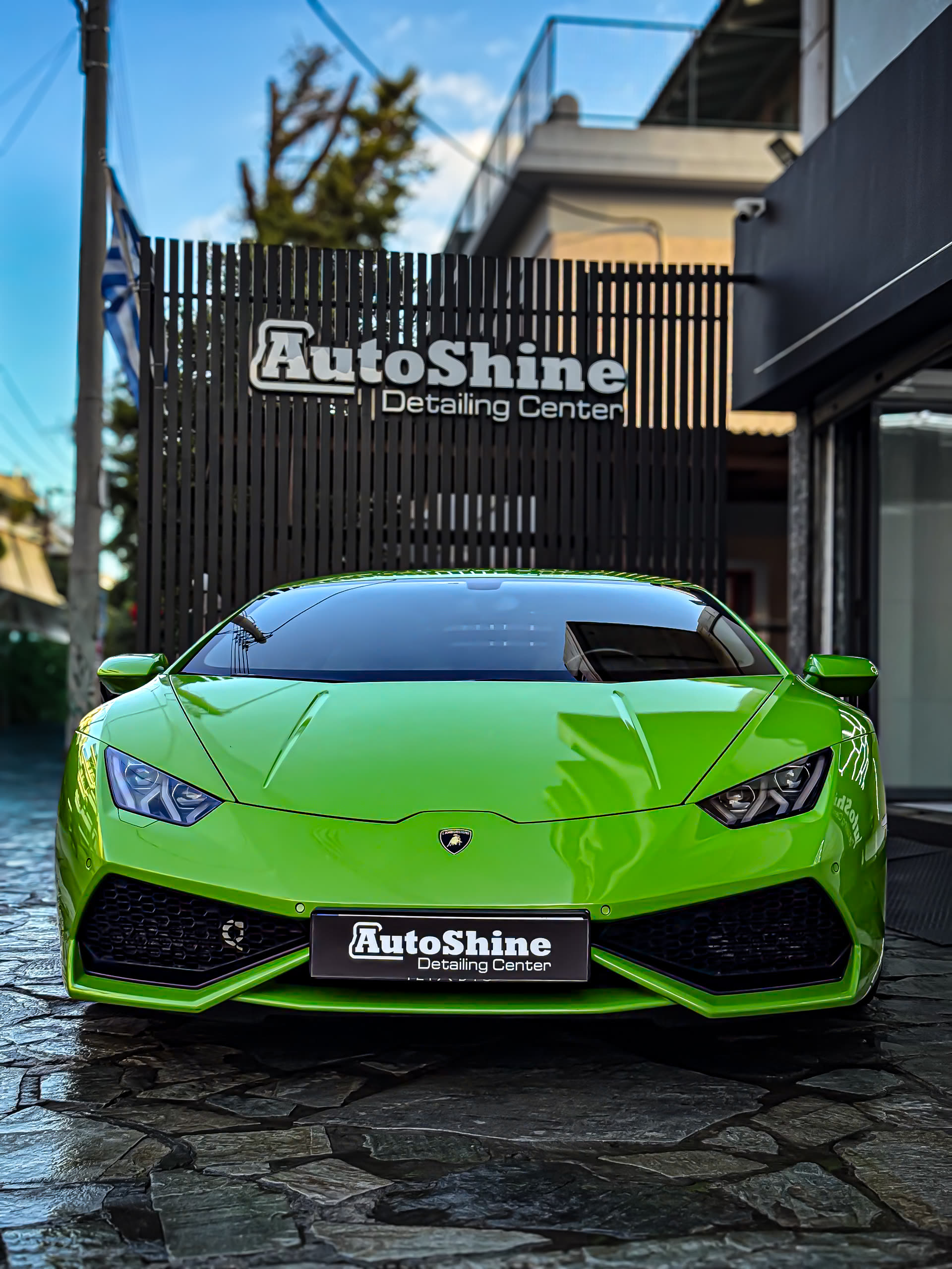 Lamborghini Huracán έξω από το AutoShine